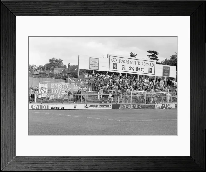 Framed Print : Reading 3-2 Bristol Rovers, league match at Elm Park, Monday 26th August 1985 Framed Print : Reading 3-2 Bristol Rovers, league match at Elm Park, Monday 26th August 1985