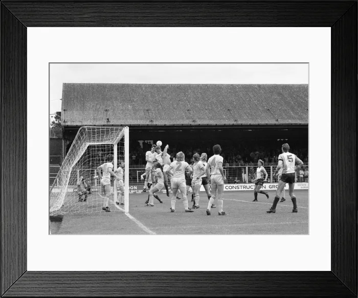 Framed Print : Reading 3-2 Bristol Rovers, league match at Elm Park, Monday 26th August 1985 Framed Print : Reading 3-2 Bristol Rovers, league match at Elm Park, Monday 26th August 1985