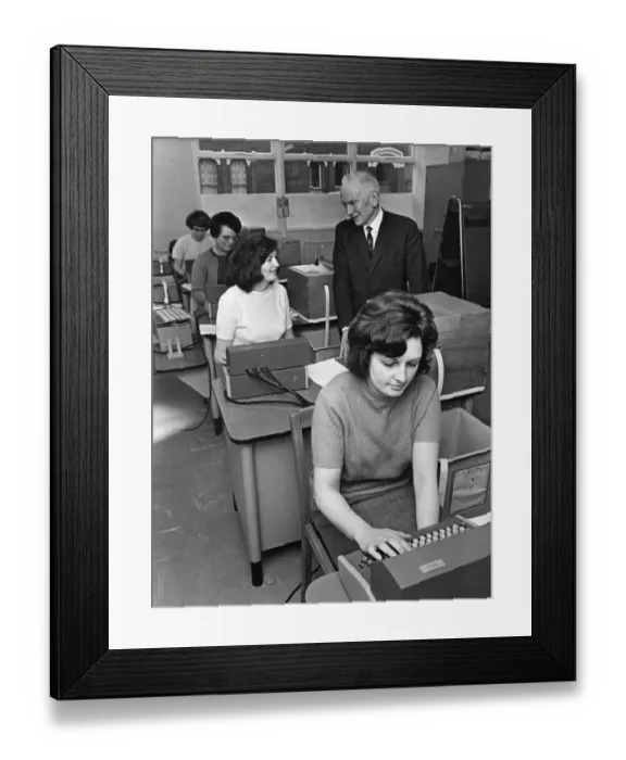 Framed Print : Mr Morris talks with operators at new computer centre, Liverpool, Circa 1970