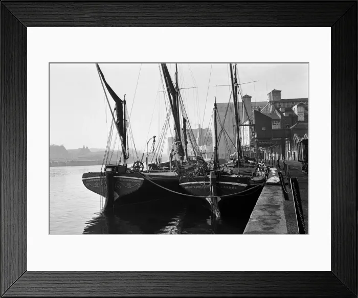 Framed Print : Ipswich docks, Suffolk. 7th Januray 1965 Framed Print : Ipswich docks, Suffolk. 7th Januray 1965