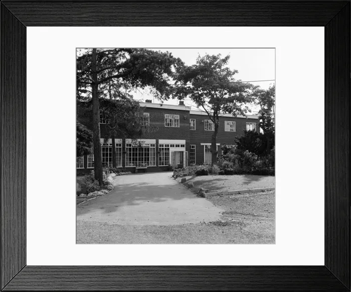 Framed Print : Tall Trees Hotel and Nightclub in Yarm. 1971 Framed Print : Tall Trees Hotel and Nightclub in Yarm. 1971