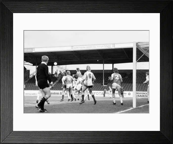 Framed Print : Rotherham 1-2 Reading, League Division Three match at Millmoor Framed Print : Rotherham 1-2 Reading, League Division Three match at Millmoor