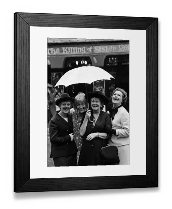 Framed Print : The stars of The Killing of Sister George posing outside the St Martin
