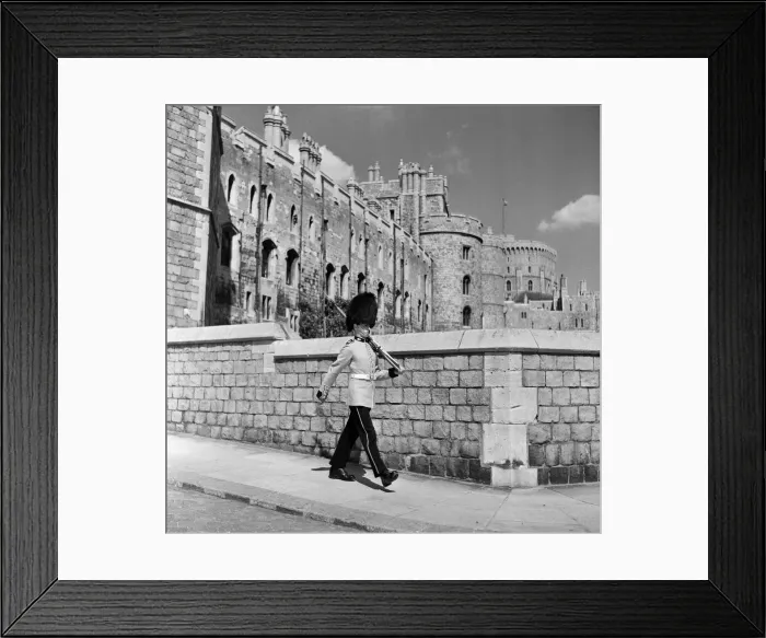Framed Print : Sightseeing at Windsor Castle. 18th May 1955 Framed Print : Sightseeing at Windsor Castle. 18th May 1955