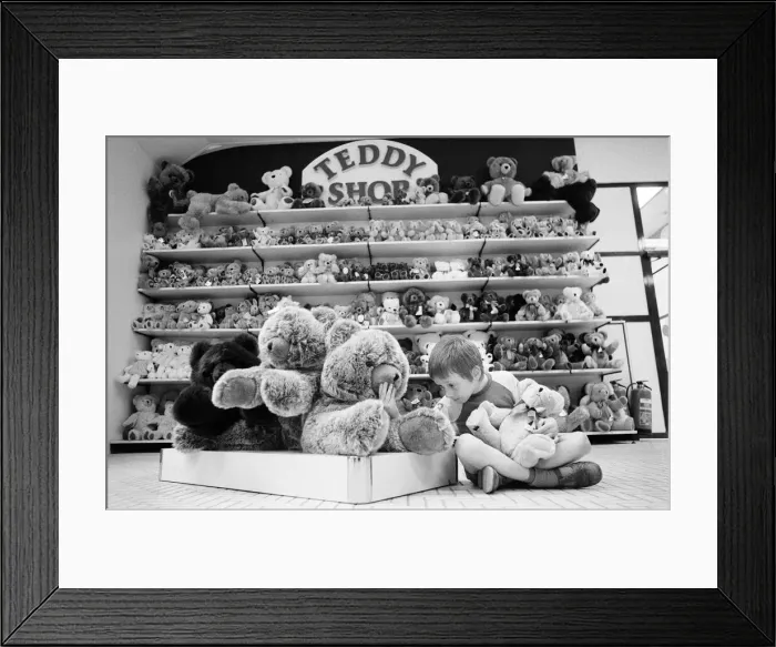 Framed Print : Hamleys Toy Shop, Bull Street, Birmingham, 11th October 1985 Framed Print : Hamleys Toy Shop, Bull Street, Birmingham, 11th October 1985