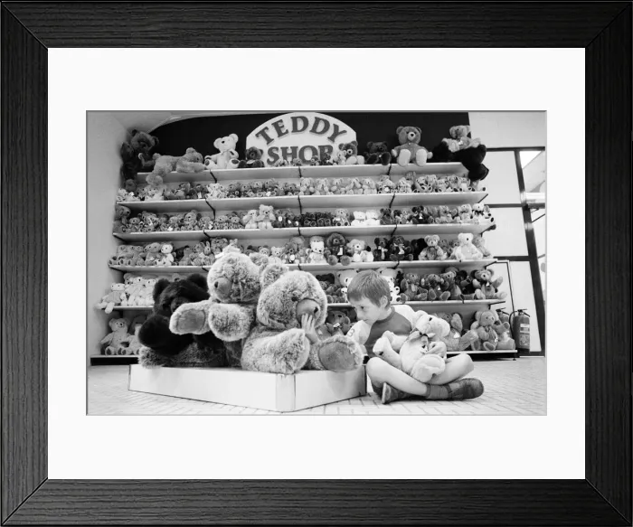 Framed Print : Hamleys Toy Shop, Bull Street, Birmingham, 11th October 1985 Framed Print : Hamleys Toy Shop, Bull Street, Birmingham, 11th October 1985