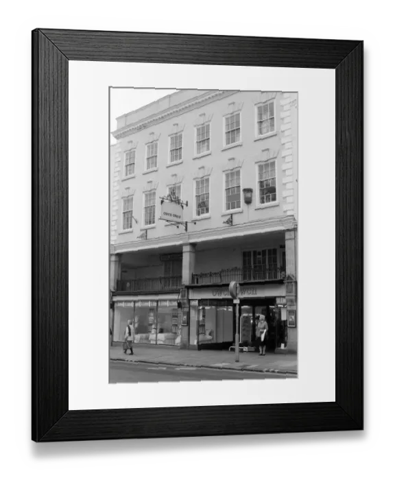Framed Print : Owen Owen Department Store, Chester City Centre, 8th February 1989 Framed Print : Owen Owen Department Store, Chester City Centre, 8th February 1989