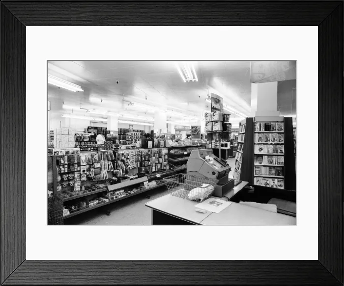 Framed Print : Woolworths Store, Holborn, London, 13th August 1980. 420pm and not a person in sight