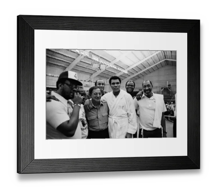 Framed Print : Muhammad Ali (centre) in his training camp with his team for his upcoming fight with Framed Print : Muhammad Ali (centre) in his training camp with his team for his upcoming fight with