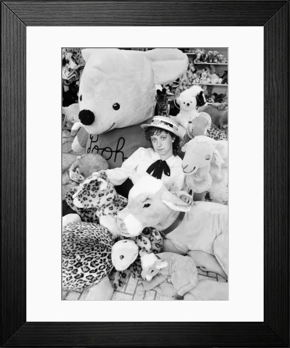 Framed Print : Hamleys Toy Shop, Bull Street, Birmingham, 12th October 1985 Framed Print : Hamleys Toy Shop, Bull Street, Birmingham, 12th October 1985