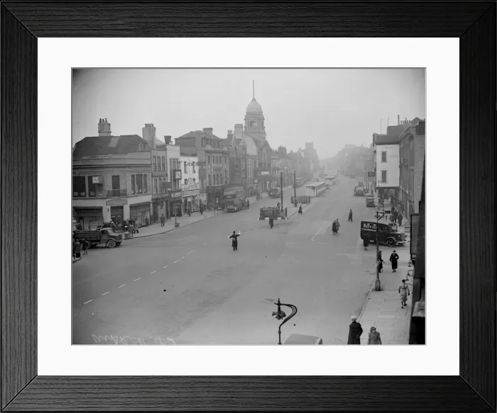 Framed Print : Policeman directing traffic in Bristol Old Market January 1940 Framed Print : Policeman directing traffic in Bristol Old Market January 1940