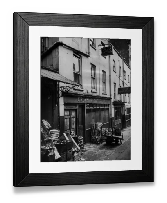 Framed Print : The Crown Restaurant (now a pub) in St Nicholas Market, Bristol in the 1950s Framed Print : The Crown Restaurant (now a pub) in St Nicholas Market, Bristol in the 1950s