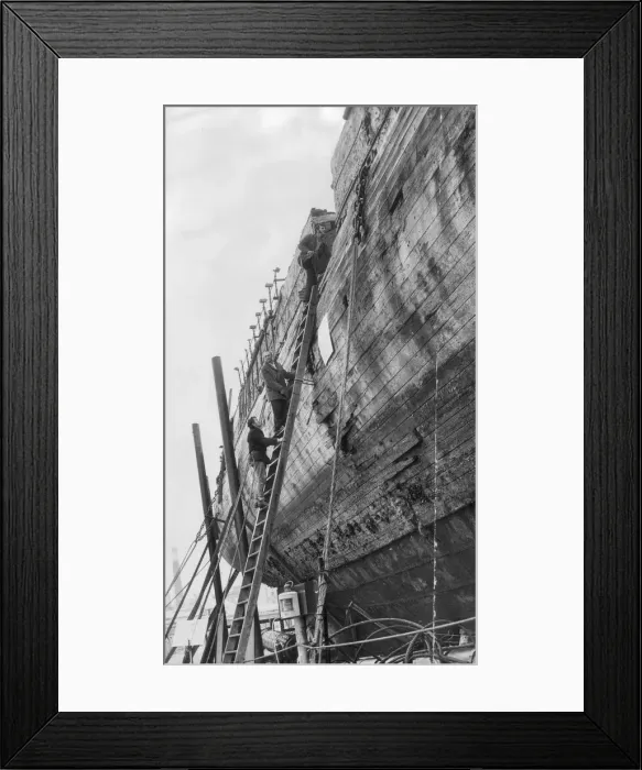 Framed Print : The SS Great Britain finally at rest in the dry dock, 20th July 1970 Framed Print : The SS Great Britain finally at rest in the dry dock, 20th July 1970