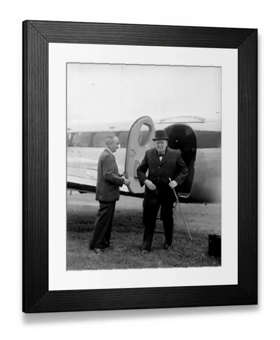 Framed Print : Winston Churchill, arrives at Filton Airfield, Bristol 1948 Framed Print : Winston Churchill, arrives at Filton Airfield, Bristol 1948