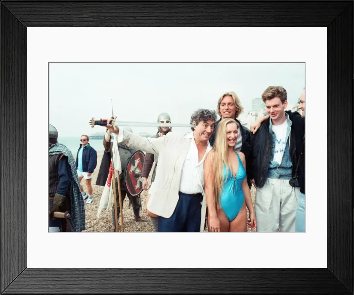 Framed Print : Terry Jones on location for Erik the Viking. 9th September 1989