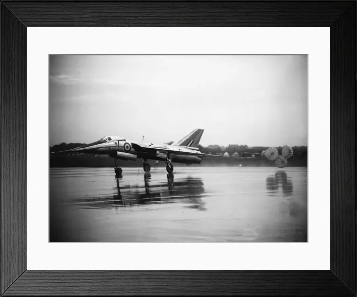 Framed Print : Farnborough Air Show 1956 Fairey Delta 2 jet fighter using the parachute for