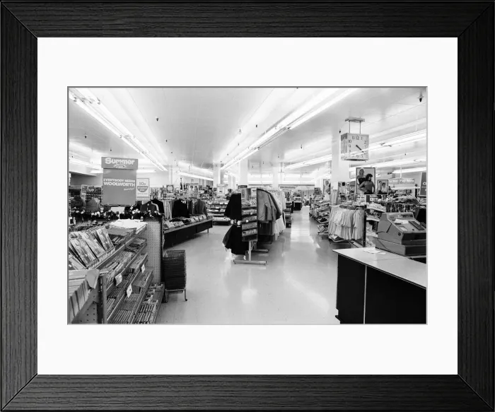 Framed Print : Woolworths Store, Holborn, London, 13th August 1980. 420pm and not a person in sight