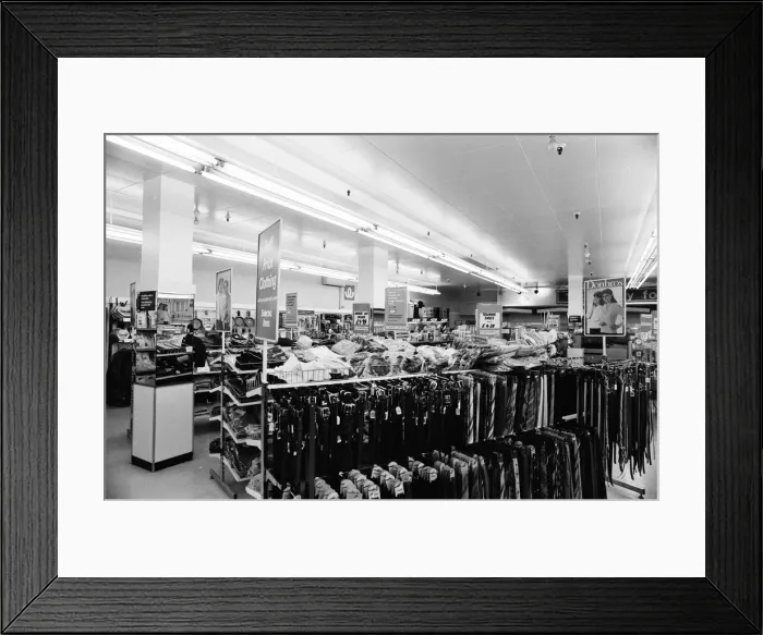 Framed Print : Woolworths Store, Holborn, London, 13th August 1980. 420pm and not a person in sight