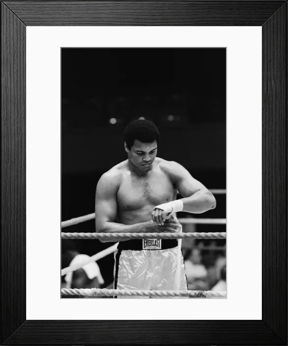 Framed Print : Muhammad Ali training in Deer Lake, Pennsylvania ahead of his second fight with Leon Framed Print : Muhammad Ali training in Deer Lake, Pennsylvania ahead of his second fight with Leon