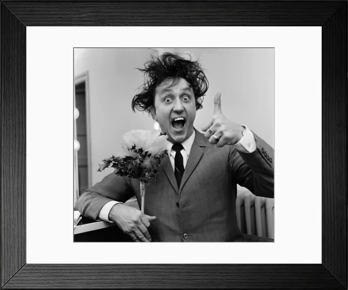 Framed Print : Comedian and singer Ken Dodd has been signed for a new series of London Palladium shows Framed Print : Comedian and singer Ken Dodd has been signed for a new series of London Palladium shows
