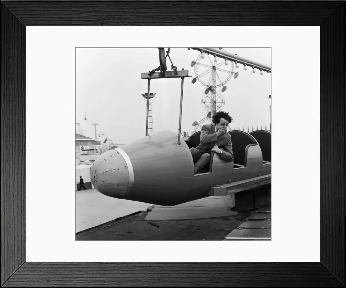 Framed Print : Ken Dodd, appearing in The Big Show of 1964 at the Blackpool Opera House Framed Print : Ken Dodd, appearing in The Big Show of 1964 at the Blackpool Opera House