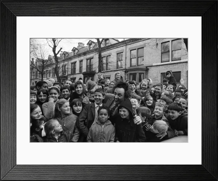 Framed Print : Comedian Ken Dodd opens flats in Ducie Street and Beaconsfield Street, Toxteth, Liverpool Framed Print : Comedian Ken Dodd opens flats in Ducie Street and Beaconsfield Street, Toxteth, Liverpool