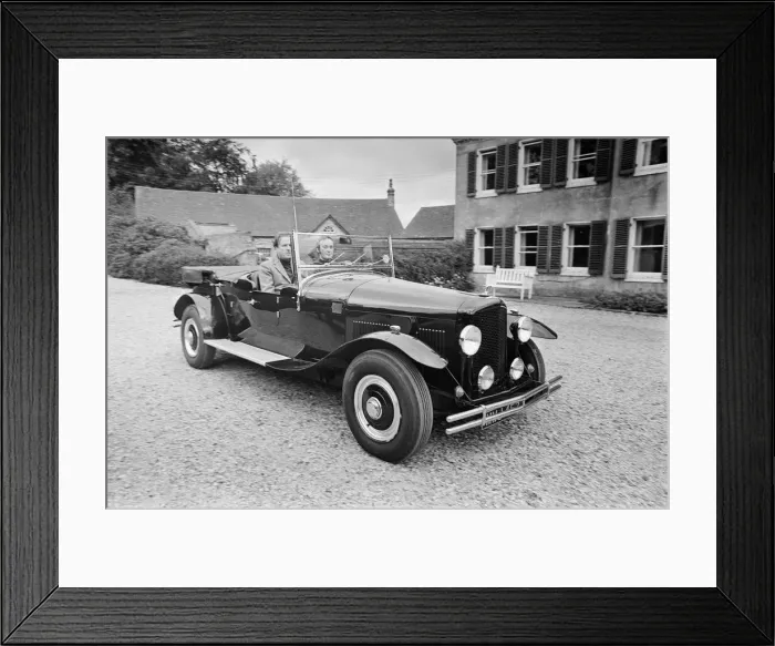 Framed Print : The Bentley Car, being driven by enthusiasts in the Berkshire area on Britain during an Framed Print : The Bentley Car, being driven by enthusiasts in the Berkshire area on Britain during an