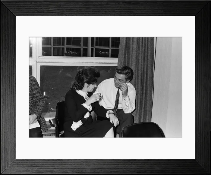 Framed Print : The cast of Coronation Street on set. Pat Phoenix at conference with producer Framed Print : The cast of Coronation Street on set. Pat Phoenix at conference with producer