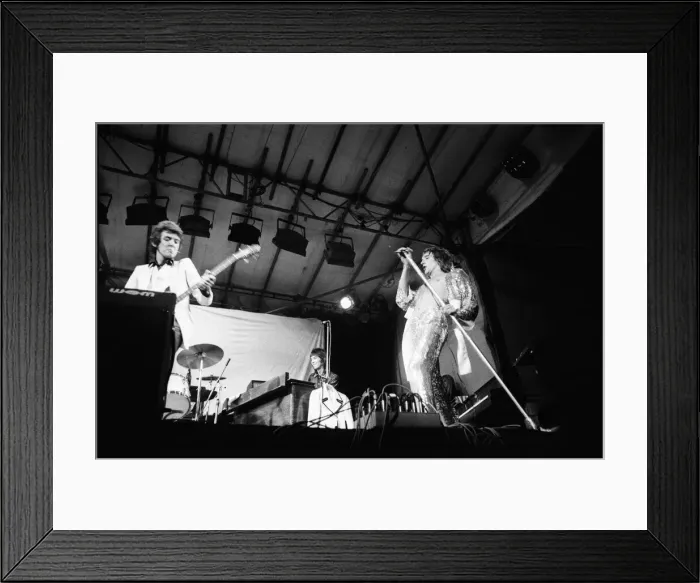 Framed Print : Rod Stewart right) bass player Ronnie Lane (left) Ian McLagan (keyboards- centre