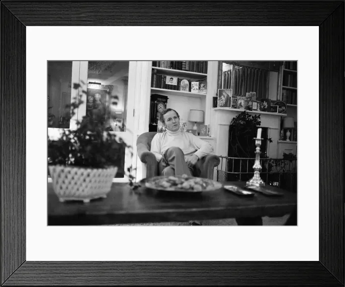 Framed Print : Television personality Nicholas Parsons pictured at his Hampstead Cottage Framed Print : Television personality Nicholas Parsons pictured at his Hampstead Cottage