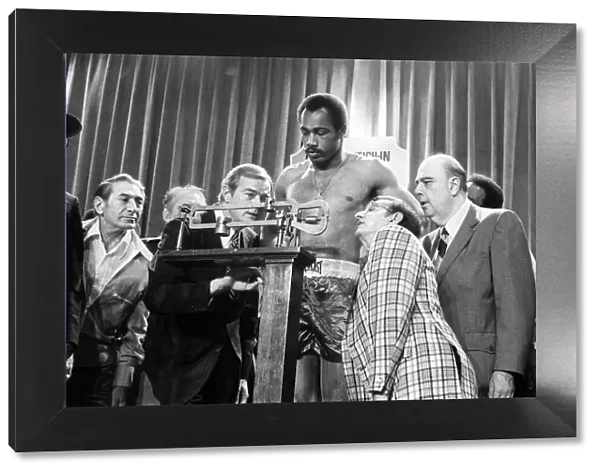 Ken Norton at the weigh-in ahead of his third fight with Muhammad Al