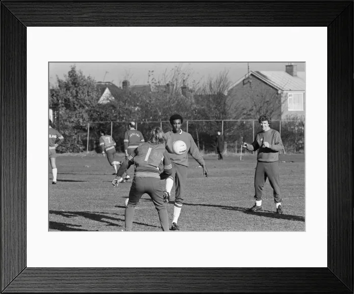Framed Print : Viv Anderson, footballer for Nottingham Forest, during a training session for England