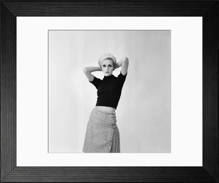 Framed Print : Twiggy - (born Leslie Hornby, and married name Leslie Lawson) Framed Print : Twiggy - (born Leslie Hornby, and married name Leslie Lawson)