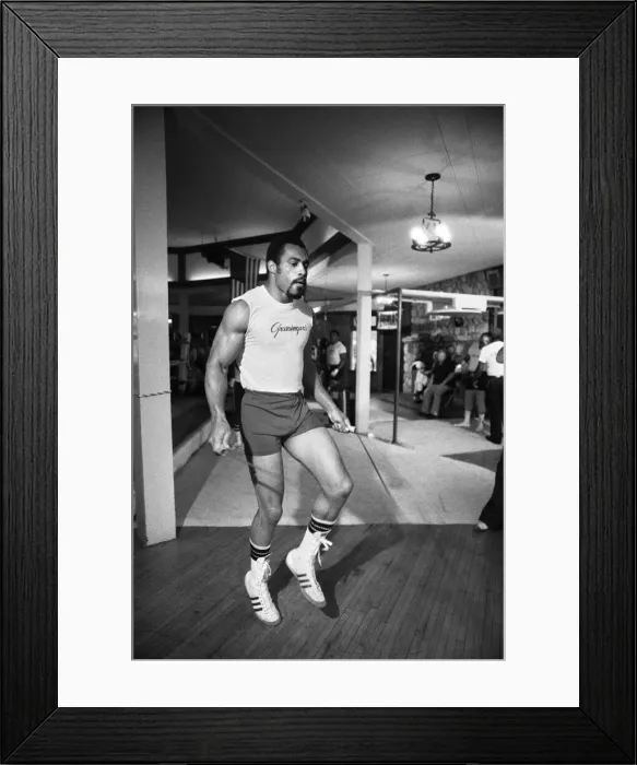 Framed Print : Ken Norton training ahead of his third fight with Muhammad Ali. 26th September 1976 Framed Print : Ken Norton training ahead of his third fight with Muhammad Ali. 26th September 1976