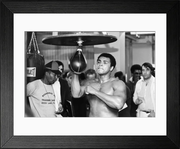 Framed Print : Muhammad Ali training at Gleasons Gym in New York, for his World Heavyweight Title Framed Print : Muhammad Ali training at Gleasons Gym in New York, for his World Heavyweight Title