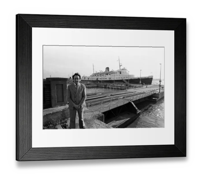 Framed Print : Comedian Ken Dodd in Liverpool. 4th April 1979