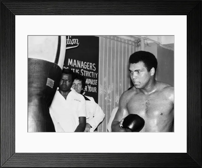 Framed Print : Muhammad Ali training at Gleasons Gym in New York, for his World Heavyweight Title Framed Print : Muhammad Ali training at Gleasons Gym in New York, for his World Heavyweight Title