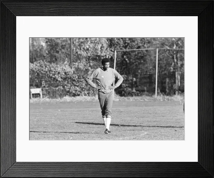 Framed Print : Viv Anderson, footballer for Nottingham Forest, during a training session for England