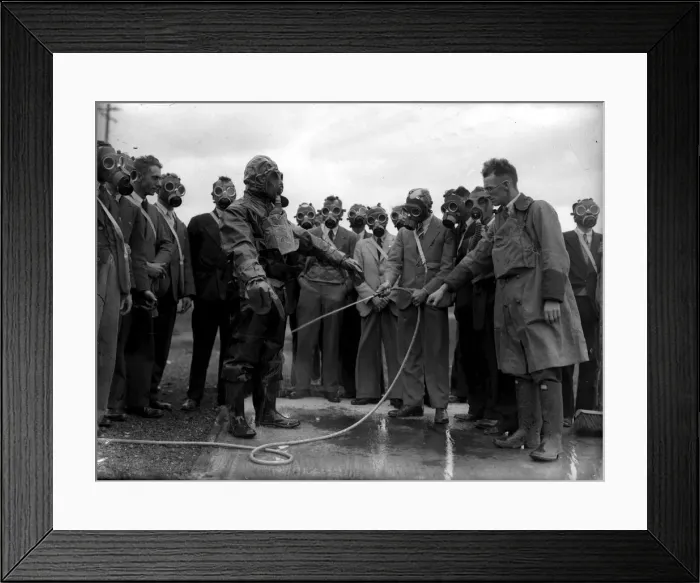 Framed Print : Gas mask test at the start of the second world war, Bristol Circa September 1939 Framed Print : Gas mask test at the start of the second world war, Bristol Circa September 1939