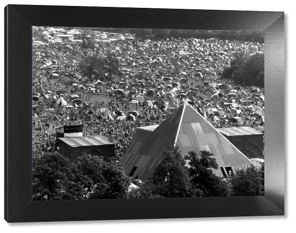 Glastonbury Festival 1986. Pyramid stage