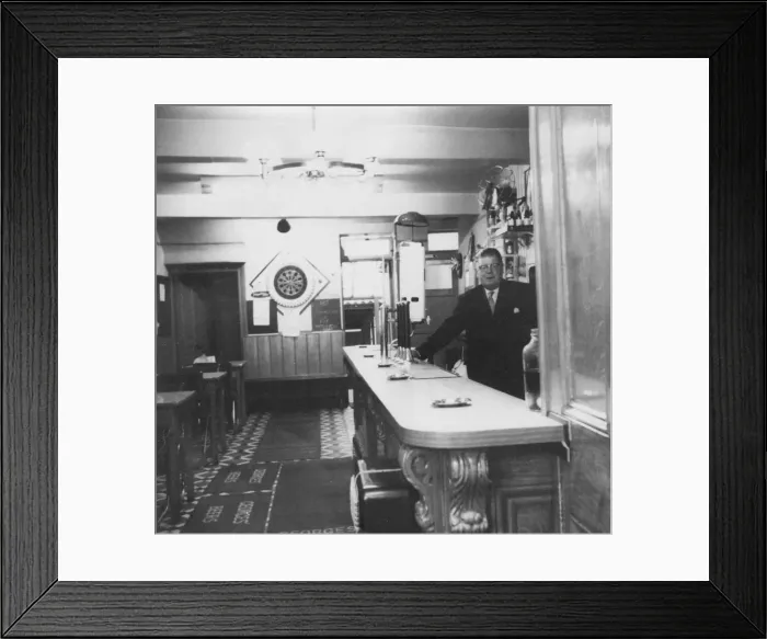 Framed Print : Inside the Rummer public house, East Parade, Bedminster 1954 Framed Print : Inside the Rummer public house, East Parade, Bedminster 1954