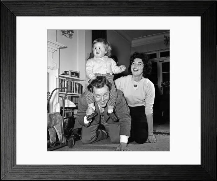 Framed Print : TV Personality Nicholas Parsons, his wife Denise and daughter Zuleika. 25th February 1960 Framed Print : TV Personality Nicholas Parsons, his wife Denise and daughter Zuleika. 25th February 1960