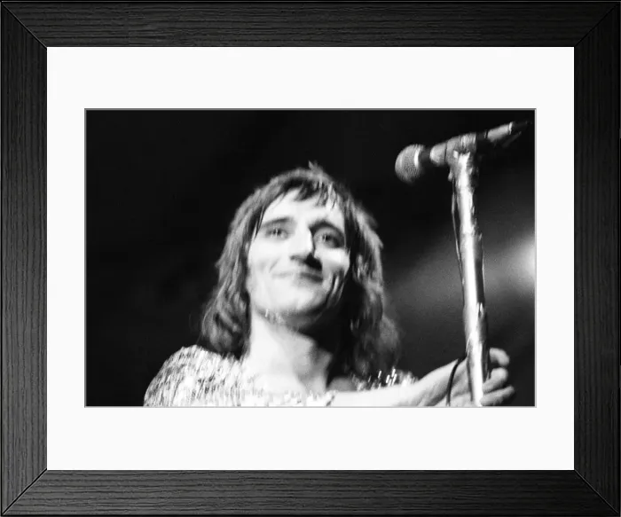 Framed Print : Rod Stewart smiling to the crowd. The Faces featuring Rod Stewart perform Framed Print : Rod Stewart smiling to the crowd. The Faces featuring Rod Stewart perform