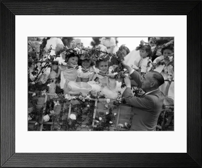 Framed Print : Orpington Carnival, Kent. 7th June 1954 Framed Print : Orpington Carnival, Kent. 7th June 1954