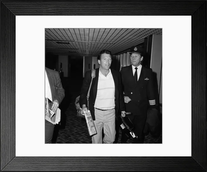 Framed Print : Actor Johnny Briggs at LAP. 21st December 1986 Framed Print : Actor Johnny Briggs at LAP. 21st December 1986