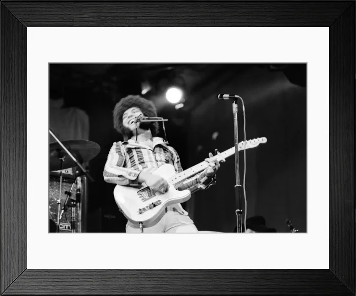 Framed Print : Ray Dorset, singer and frontman with Mungo Jerry performing at The Reading Festival