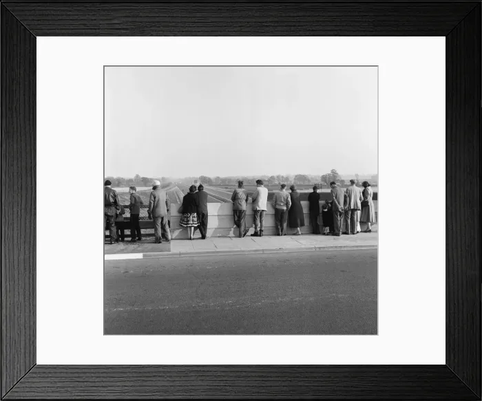 Framed Print : The M1 Motorway, opened only 6 days ago, receives its first vehicles Framed Print : The M1 Motorway, opened only 6 days ago, receives its first vehicles