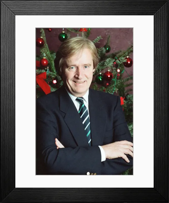 Framed Print : Coronation Street - Christmas Photocall. William Roache (Ken Barlow). 19th December 1991