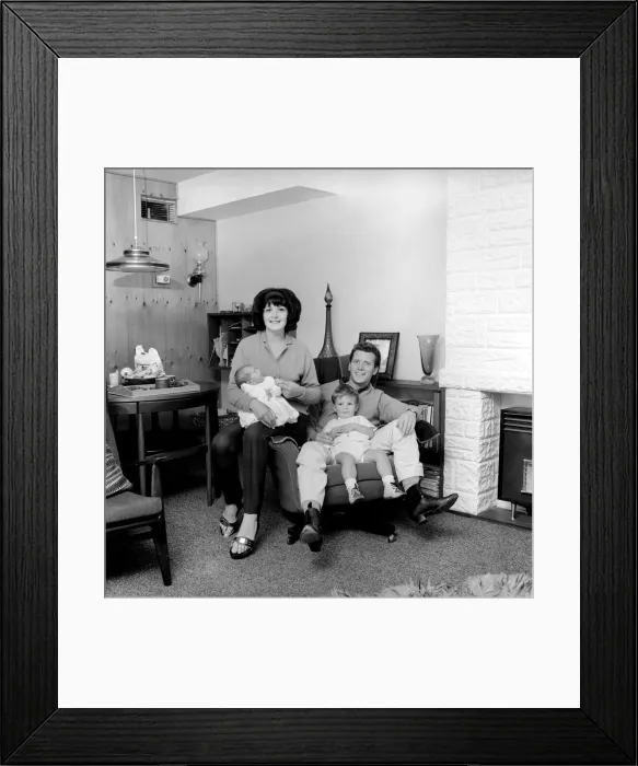 Framed Print : Actor Johnny Briggs at home with his wife Caroline and children Mark and Karen
