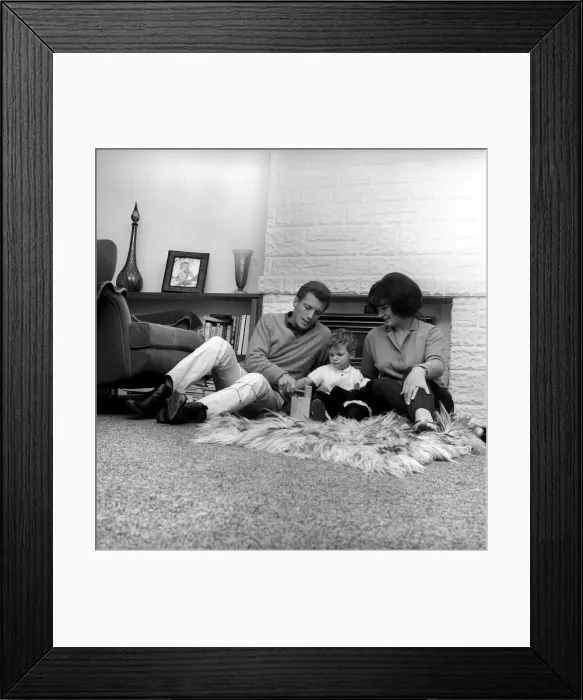 Framed Print : Actor Johnny Briggs at home with his wife Caroline and children Mark and Karen Framed Print : Actor Johnny Briggs at home with his wife Caroline and children Mark and Karen